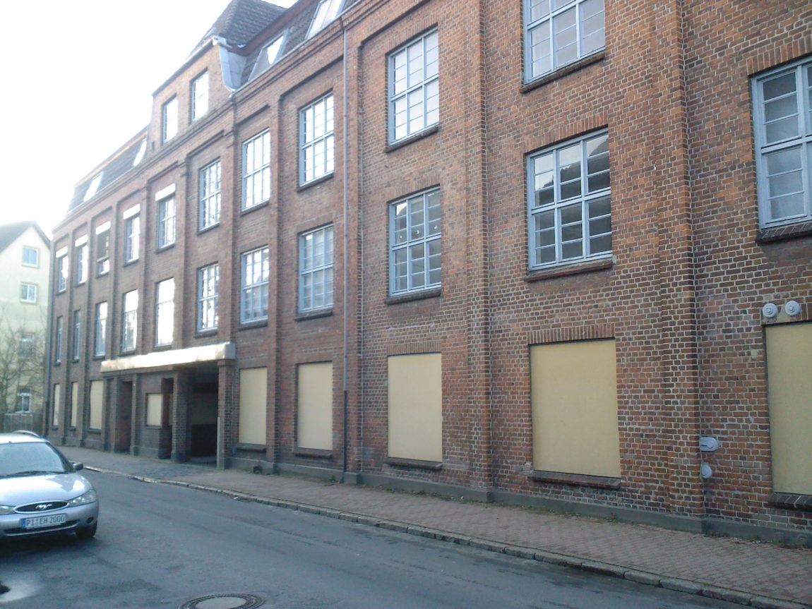 Koppelstraße und die Fabrik