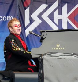 A Tribute To Angela Merkel: Elton John 2013 in der WaldbÃ¼hne Berlin